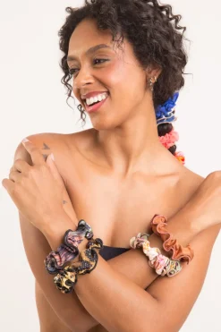 Cobra Scrunchie