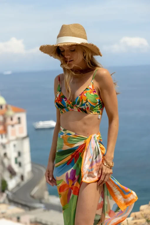 Top Tropical Paola